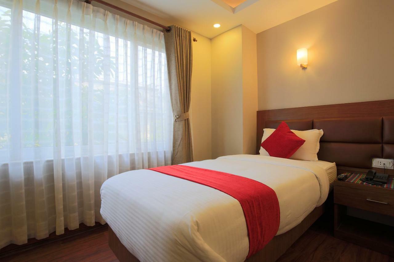 Oyo 453 Hotel Gurkha Heritage Kathmandu Exterior photo