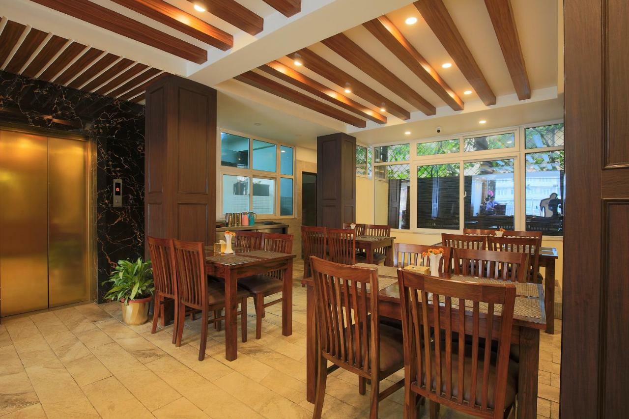 Oyo 453 Hotel Gurkha Heritage Kathmandu Exterior photo