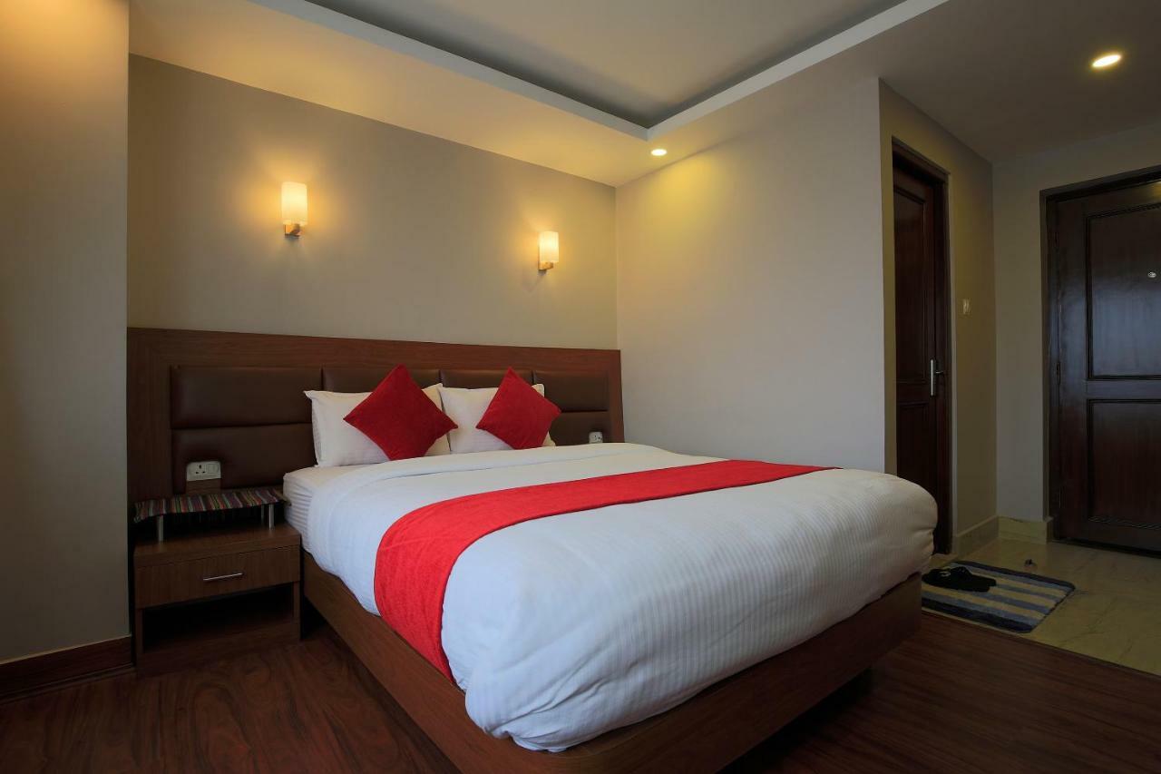 Oyo 453 Hotel Gurkha Heritage Kathmandu Exterior photo