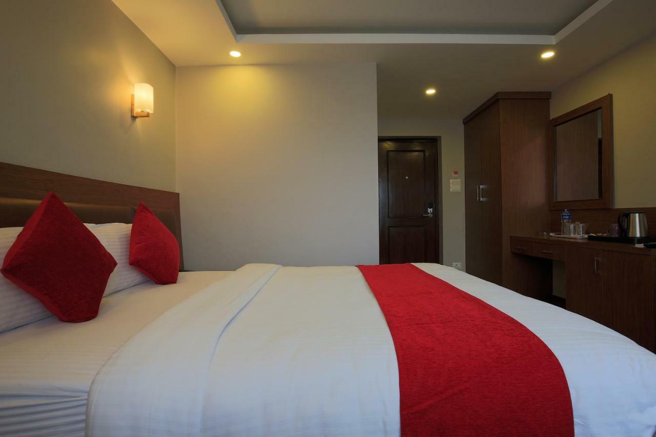 Oyo 453 Hotel Gurkha Heritage Kathmandu Exterior photo